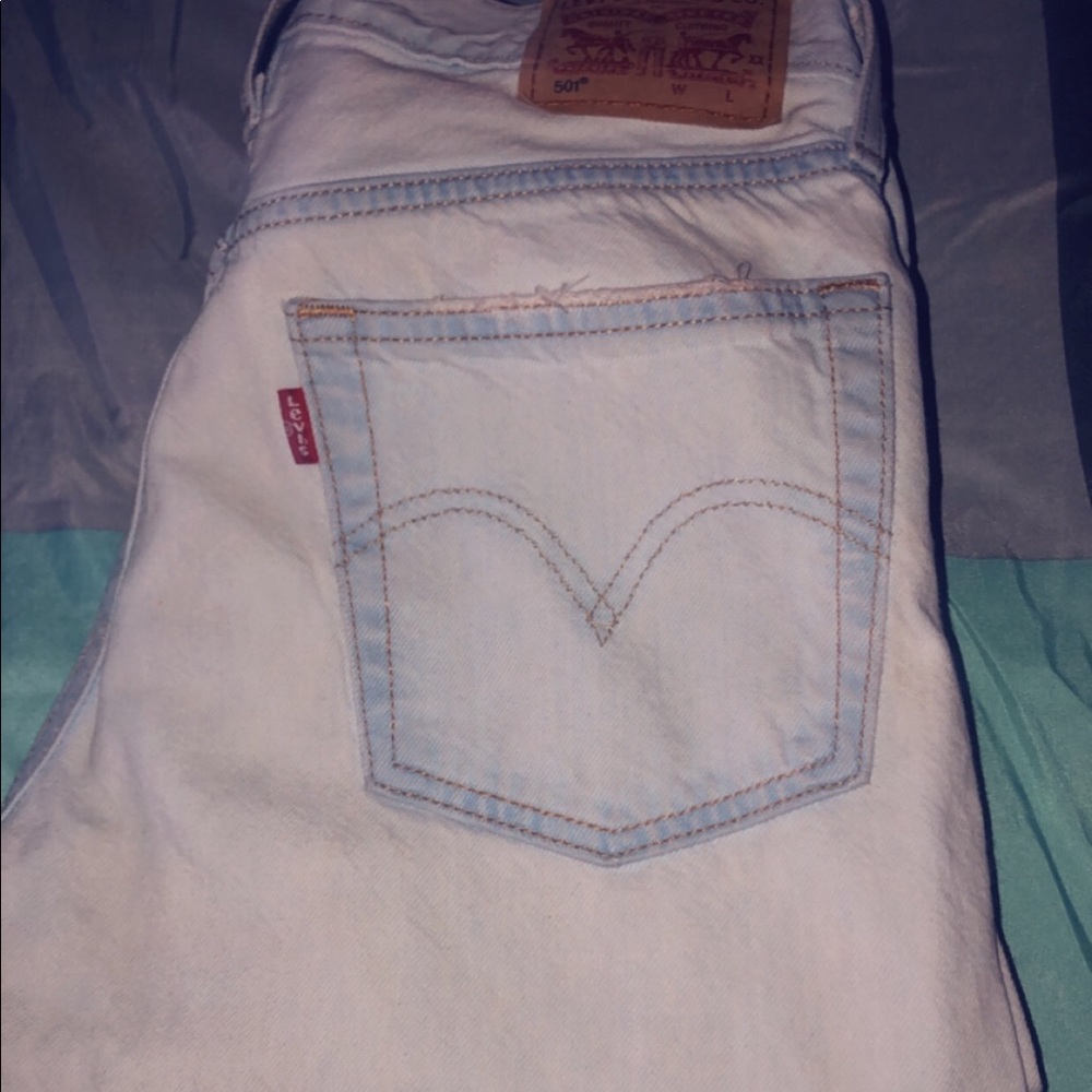 Distressed Levi’s 501 jeans